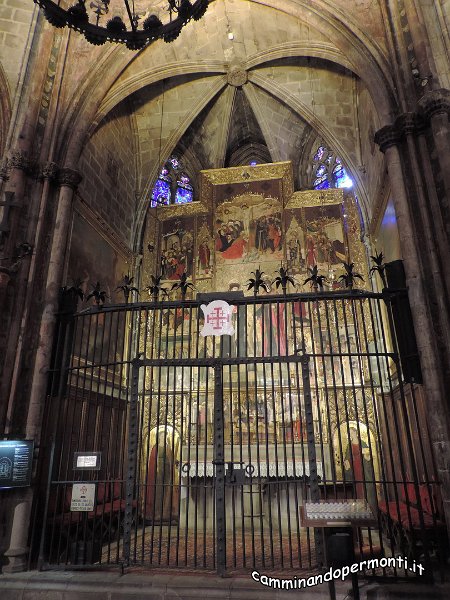 241 Cattedrale Gotica di Barcellona.JPG -           